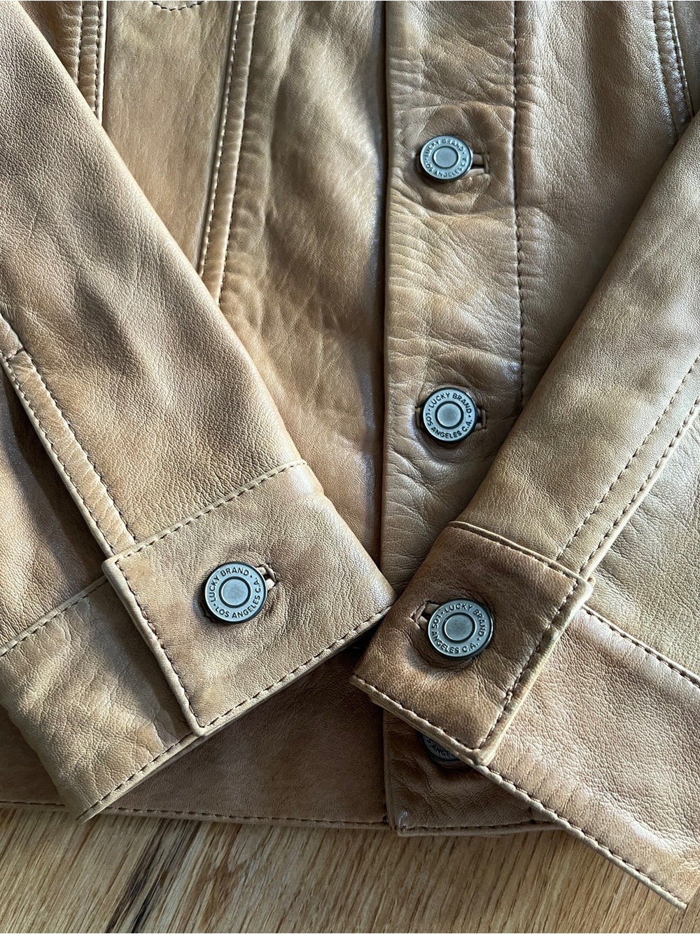 LUCKY BRAND LEATHER TRUCKER JACKET, SIZE M. - Picture 13 of 16